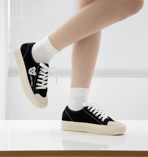 Giày thể thao nữ MWC - 0600 GiàyThể Thao Nữ Thêu Họa Tiết Siêu Cute,Sneaker Êm Chân Đế Bằng Hot Trend