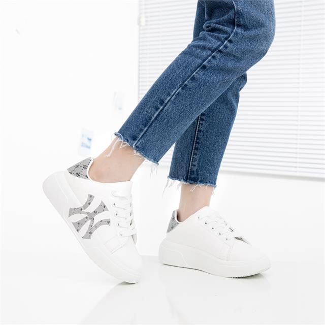 Giày thể thao nữ MWC - 0716 Giày Thể Thao Nữ In Chữ Thể Thao,Sneaker Da Siêu Êm Chân Đế Bằng 3CM Hot Trend