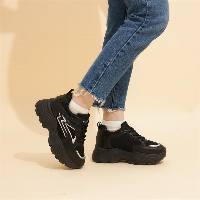Giày thể thao nữ MWC NUTT - 0741 Giày Sneaker Da Siêu Êm Chân Đế Độn 4CM Hot Trend