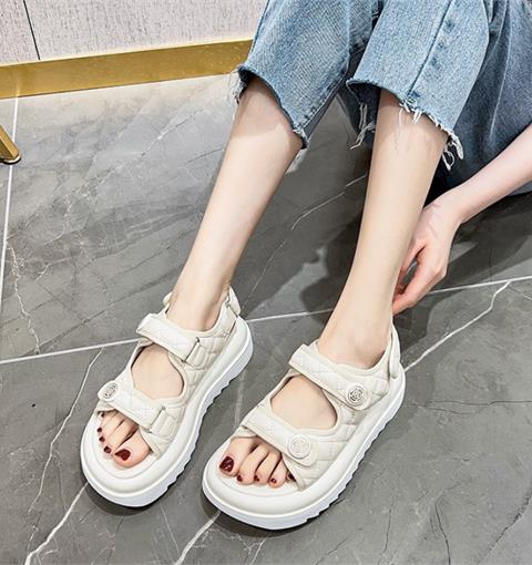 Giày Sandal Nữ MWC - 2938 Sandal Đế Bánh Mì Cao 5cm Siêu Hack Dáng Phối Khóa Lót Dán Với 2 Quai Ngang Dập Vân Chỉ Nổi Cách Điệu Thời Trang 