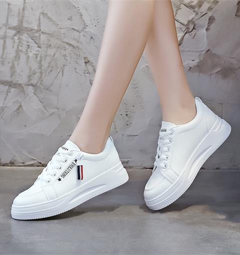 Giày thể thao nữ MWC NUTT- 0753 Giày Thể Thao Nữ Đế Bằng Sneaker Da Siêu Êm Chân Hot Trend