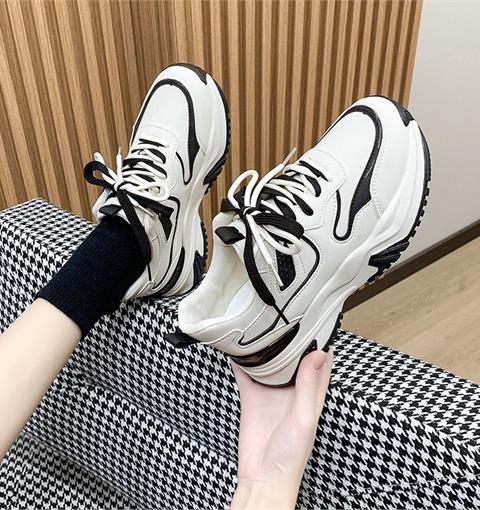 Giày thể thao nữ MWC NUTT- 0776 Giày Thể Thao Nữ Phối Màu Thời Trang,Sneaker Da Siêu Êm Chân Đế Độn 4CM Hot Trend