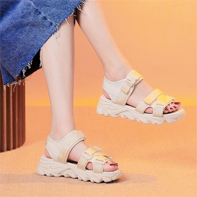 Giày sandal nữ MWC NUSD- 2400 Sandal Đế Bằng Hack Dáng Với Quai Ngang Lót Dán Thời Trang