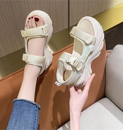 Giày sandal nữ MWC NUSD - 2405 Sandal Đế Bằng Phối Chữ Siêu Cute Với Quai Ngang Lót Dán Thời Trang