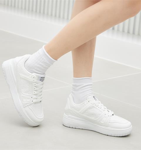 Giày thể thao nữ MWC NUTT- A125 Giày Thể Thao Nữ Phối Màu Thể Thao,Sneaker Da Siêu Êm Chân Đế Bằng Hot Trend