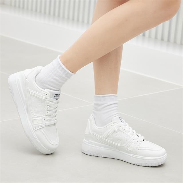 Giày thể thao nữ MWC NUTT- A125 Giày Thể Thao Nữ Phối Màu Thể Thao,Sneaker Da Siêu Êm Chân Đế Bằng Hot Trend