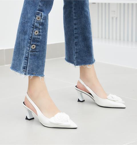 Giày Cao Gót MWC 4433 - Giày Cao Gót Bít Mũi Kiểu Dáng Slingback, Giày Đế Trụ Vuông Cao 7cm Thanh Lịch, Thời Trang.
