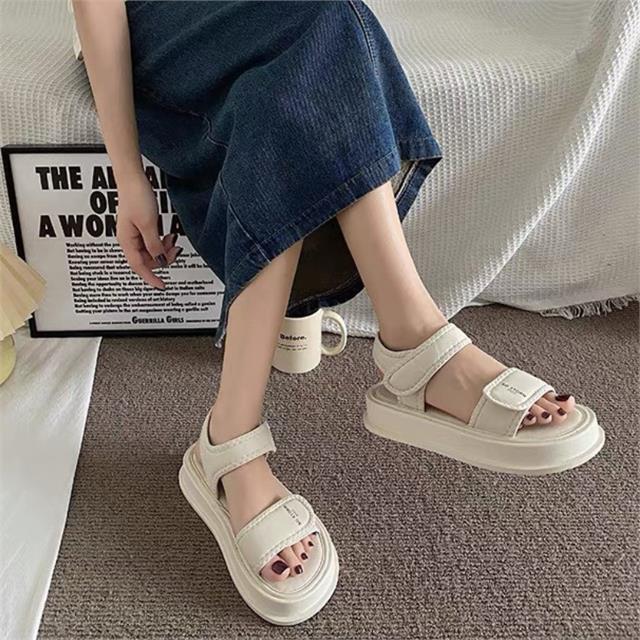 Giày sandal nữ MWC NUSD- 2447  Sandal Đế Bằng Siêu Cute,Hack Dáng Quai Ngang Lót Dán Thời Trang