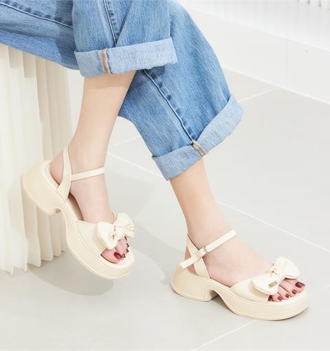 Giày sandal nữ MWC NUSD- 2442 Sandal Đế Bánh Mì Siêu Hack Dáng Quai Ngang Phối Nơ Tiểu Thư Đính Khóa Chữ Đá Sang Chảnh