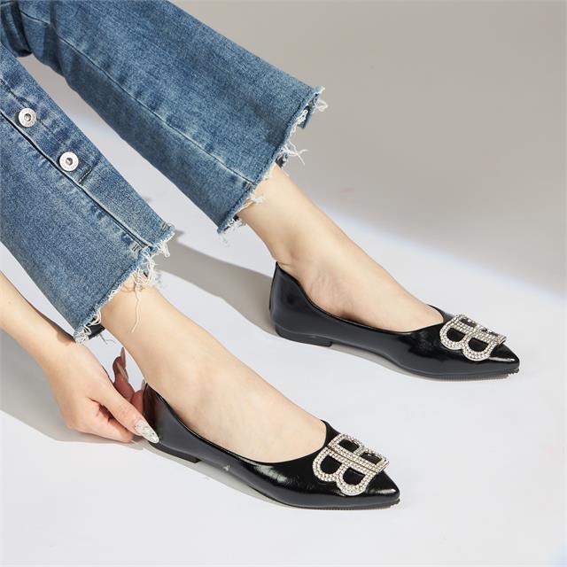 Giày búp bê MWC 2310 - Búp Bê Đế Bệt Mũi Nhọn Mặt Chữ Đính Đá Kiểu Dáng Sang Chảnh Thời Trang