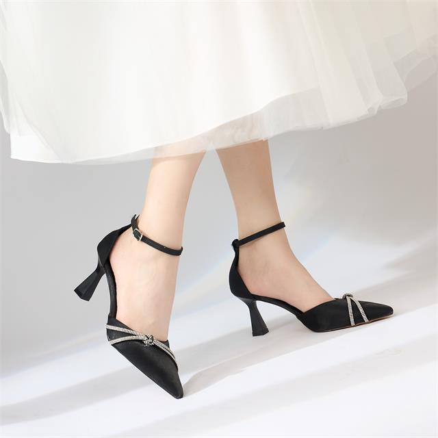 Giày Cao Gót MWC G035 -  Giày Cao Gót MWC Thiết Kế Kiểu Dáng Slingback Bít Hậu Mũi Nhọn Cao 5cm Siêu Tôn Chân, Quai Đính Đá Sang Trọng Thời Trang.
