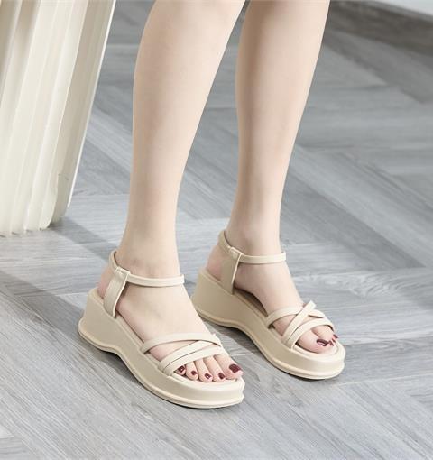 Giày sandal Nữ MWC 2472 - Sandal Nữ Quai Mảnh Siêu Đẹp Thời Trang, Sandal Nữ Đế Đúc Cao 5cm Năng Động, Trẻ Trung.