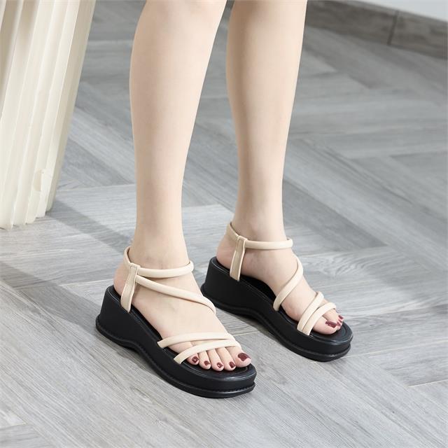 Giày Sandal Nữ MWC 2473 - Sandal Quai Mảnh Ngang, Chéo Cách Điệu, Trẻ Trung, Thời Trang.