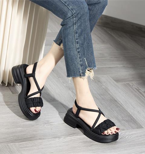 Giày Sandal Nữ MWC 2475 - Sandal Quai Chéo, Ngang Nhún Cách Điệu, Sandal Đế Bánh Mì Cao 5cm Trẻ Trung, Thanh Lịch, Thời Trang.