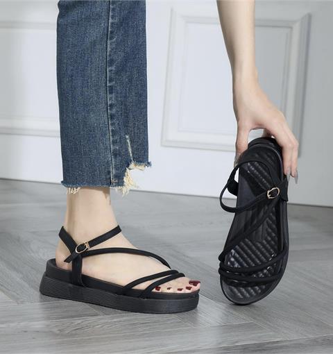 Giày Sandal Nữ MWC 2979 - Sandal Quai Mảnh Ngang Chéo Cách Điệu, Sandal Đế Bánh Mì Thanh Lịch, Thời Trang.