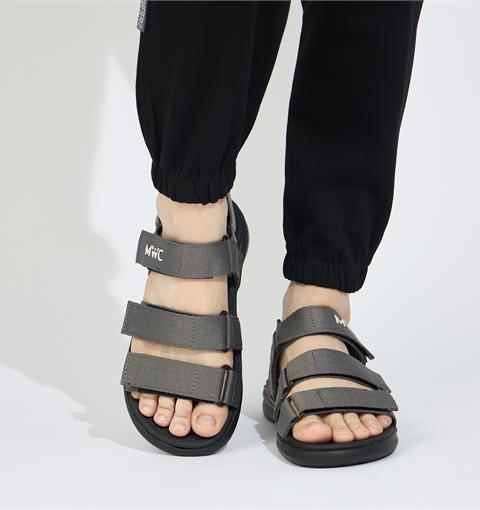 Giày Sandal Nam MWC 7083 - Sandal Nam 3 Quai Ngang Phối Lót Dán Thời Trang, Kiểu Dáng Streetwear, Đế Cao 3cm Êm Mềm, Trẻ Trung, Năng Động.