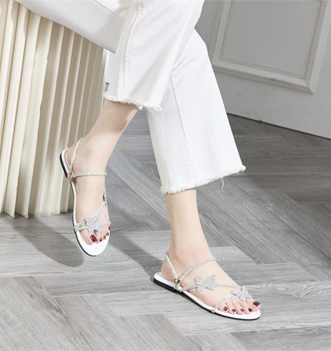 Giày sandal Nữ MWC 2444 - Sandal Quai Ngang Mảnh Chéo Cách Điệu, Sandal Đế Bệt, Quai Đính Nơ Hình Bướm Phối Đá Sang Chảnh Thời Trang