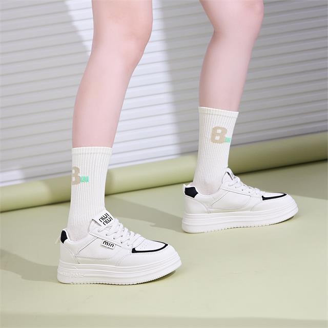 Giày Thể Thao Nữ MWC A172 - Giày Thể Thao Nữ Đế Cao 4cm, Dáng Sneaker Trẻ Trung, Năng Động, Thời Trang.