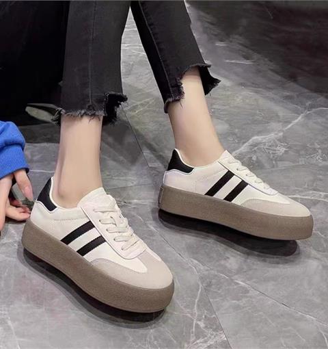 Giày Thể Thao Nữ MWC A178 - Giày Thể Thao Nữ Đế Cao 4cm, Dáng Sneaker Trẻ Trung, Năng Động, Thời Trang.