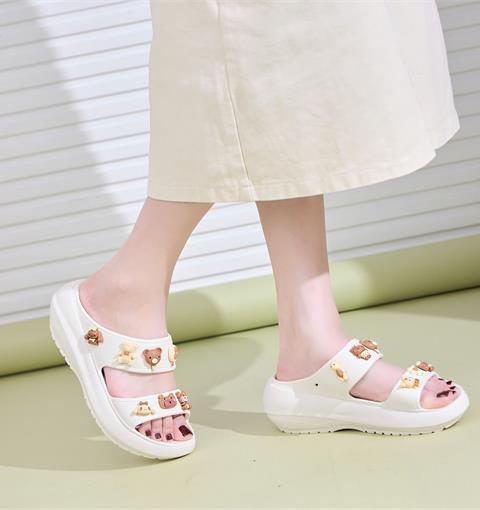 Dép Nữ MWC 8467 -  Dép Nữ 2 Quai Ngang Gắn Sticker Siêu Cute, Dép Cross Chống Trơn Trượt Trẻ Trung, Năng Động, Thời Trang.