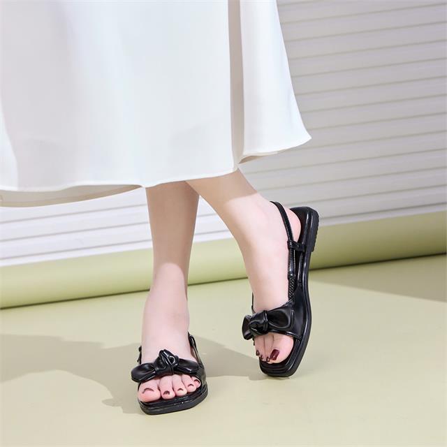 Giày Sandal Nữ MWC E104 - Sandal Nữ Quai Ngang Thắt Nơ Tiểu Thư Siêu Xinh, Sandal Đế Bệt Nữ Đẹp Đi Học, Đi Chơi Năng Động, Trẻ Trung.