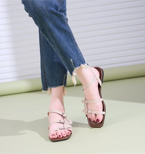 Giày Sandal Nữ MWC 2480 - Sandal 3 Quai Ngang Cách Điệu, Sandal Đế Bệt Năng Động, Trẻ Trung, Thời Trang. 