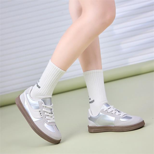 Giày Thể Thao Nữ MWC A186 - Giày Thể Thao Nữ Dáng Sneaker, Giày Thể Thao Nữ Siêu Bền Đẹp, Trẻ Trung, Năng Động, Thời Trang.