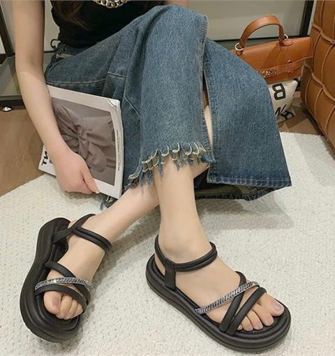 Giày Sandal Nữ MWC E113 - Sandal Quai Mảnh Chéo Thanh Lịch Nữ, Sandal Nữ Cao Cấp Năng Động Trẻ Trung, Thời Trang.