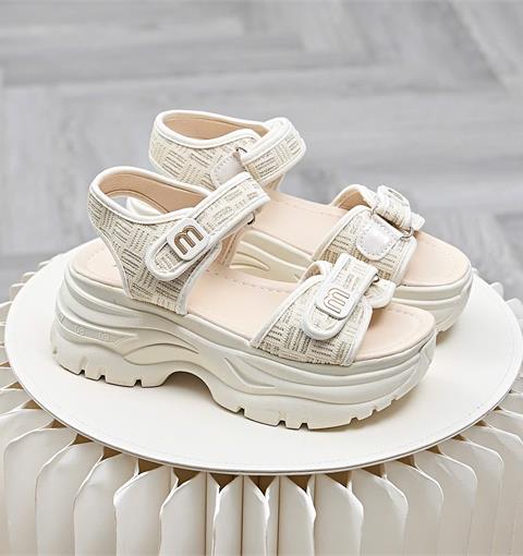 Giày sandal nữ MWC NUSD- E117 Giày Sandal Nữ Quai Ngang Siêu Đẹp, Sandal Nữ Đế Bánh Mì Hotrend Thời Trang.