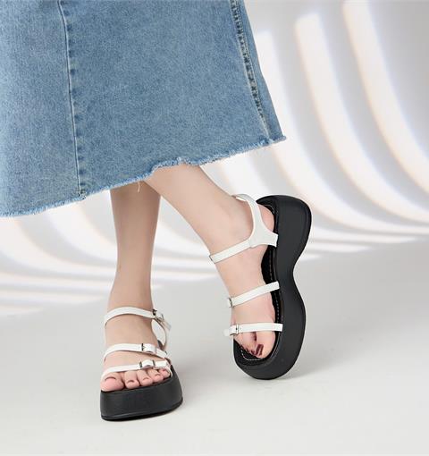 Giày Sandal Nữ MWC E115 - Sandal Quai Khuy Cài Nữ, Sandal Nữ Đi Học, Đi Chơi, Đi Làm Siêu Bền Đẹp, Thời Trang.