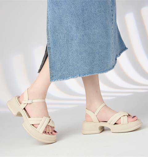 Giày Sandal Nữ MWC E118 - Sandal Nữ Đi Học, Đi Chơi Siêu Bền Đẹp, Sandal Nữ Đế Đúc Nguyên Khối Thanh Lịch, Thời Trang.