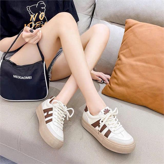 Giày Thể Thao Nữ MWC A193 - Giày Thể Thao Da Cao Cấp Nữ, Thể Thao Nữ Dáng Sneaker Siêu Bền Đẹp, Thời Trang.