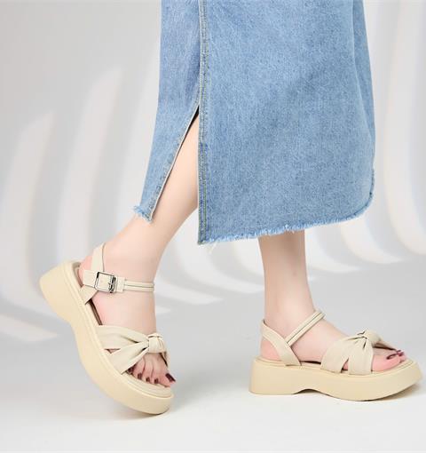 Giày Sandal Nữ MWC E126 - Sandal Nữ Đi Học, Đi Chơi Siêu Bền Đẹp, Sandal Nữ Đế Đúc Nguyên Khối Thanh Lịch, Thời Trang.