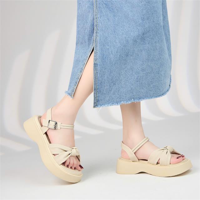 Giày Sandal Nữ MWC E126 - Sandal Nữ Đi Học, Đi Chơi Siêu Bền Đẹp, Sandal Nữ Đế Đúc Nguyên Khối Thanh Lịch, Thời Trang.