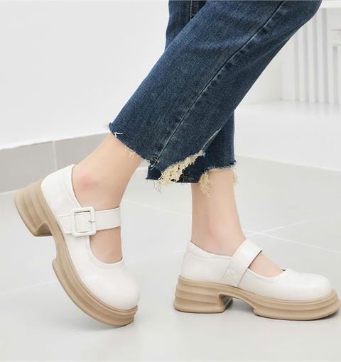 Giày Oxford MWC NUOX- 9629  Giày Oxford Da Bóng Đế Bánh Mì Phối Quai Ngang Có Khóa Cài Cách Điệu Kiểu Dáng Nữ Tính Thời Trang