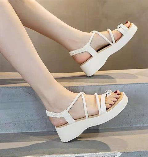 Giày Sandal Nữ MWC E132 - Sandal Xỏ Ngón Nữ Đi Học, Đi Làm, Đi Chơi Siêu Bền Đẹp, Sandal Đế Cao Quai Ngang Chéo Đính Đá Hoa Thanh Lịch, Thời Trang.