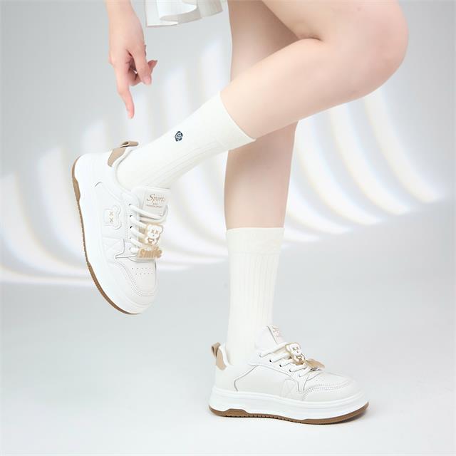 Giày Thể Thao Nữ MWC A203 - Giày Thể Thao Nữ Dáng Sneaker Đi Học, Đi Chơi, Giày Thể Thao Nữ Hình Gấu Siêu Bền Đẹp, Thời Trang.