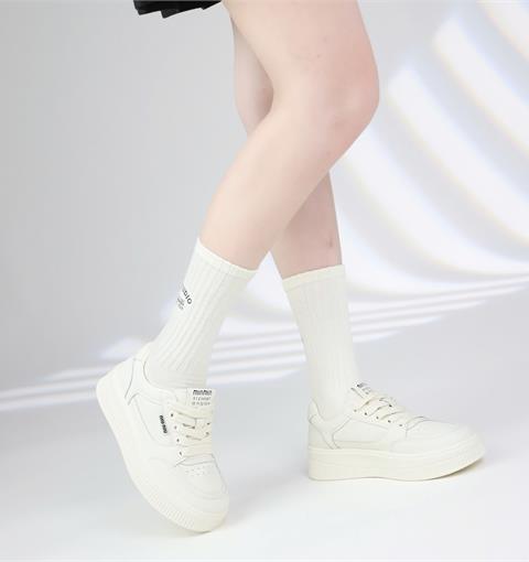 Giày Thể Thao Nữ MWC A218 - Giày Thể Thao Nữ Dáng Sneaker Đi Học, Đi Chơi, Giày Thể Thao Nữ Hình Gấu Siêu Bền Đẹp, Thời Trang.