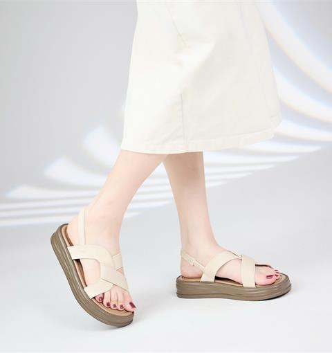 Giày Sandal Nữ MWC E140 - Sandal Nữ Đi Học, Đi Chơi Siêu Bền Đẹp, Sandal Nữ Đế Đúc Nguyên Khối Thanh Lịch, Thời Trang.