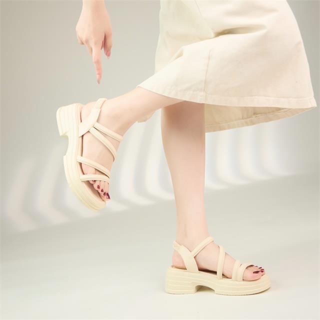 Giày Sandal Nữ MWC E153 - Sandal Nữ Quai Mảnh Ngang Chéo Cách Điệu, Sandal Đế Bánh Mì Siêu Hack Dáng, Năng Động Trẻ trung, Thời Trang.
