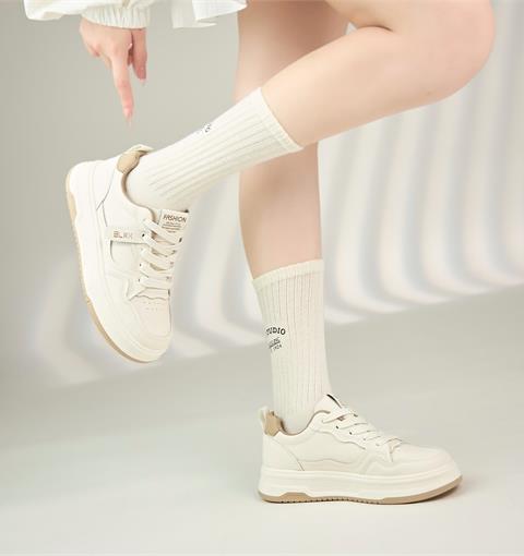 Giày Thể Thao Nữ MWC A226 - Giày Thể Thao Nữ Dáng Sneaker Trẻ Trung, Năng Động, Thời Trang.