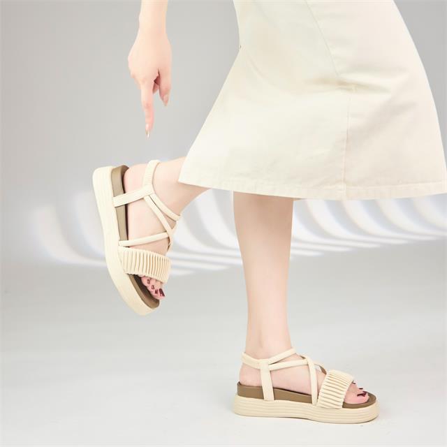 Giày Sandal Nữ MWC E155 - Sandal Quai Chéo Ngang Nhún Cách Điệu, Sandal Đế Bằng Cao 5cm Trẻ Trung, Thanh Lịch, Thời Trang.