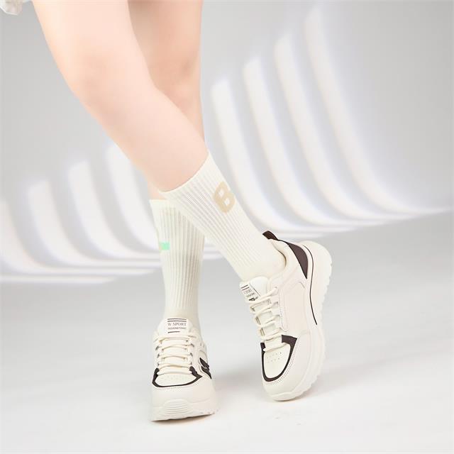 Giày Thể Thao Nữ MWC A252 - Giày Thể Thao Nữ Dáng Sneaker Đi Học, Đi Chơi, Giày Thể Thao Nữ Hình Chữ Nổi Siêu Bền Đẹp, Thời Trang.