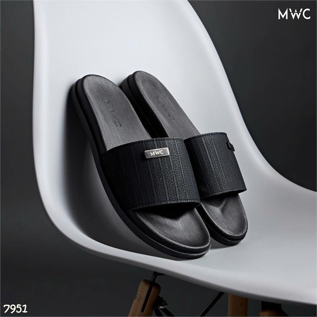 Dép Nam MWC 7951 - Dép Da Nam Bản Rộng Họa Tiết Sọc Kẻ Gắn Logo Thương Hiệu MWC Mang Đậm Sắc Việt.