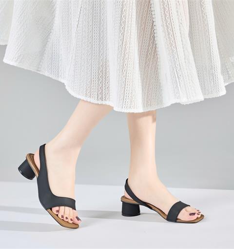 Giày Cao Gót MWC G226 - Giày Sandal Gót Trụ Tròn 5cm Hở Mũi, Quai Hậu Slingback Thanh Lịch, Nữ Tính, Hiện Đại.
