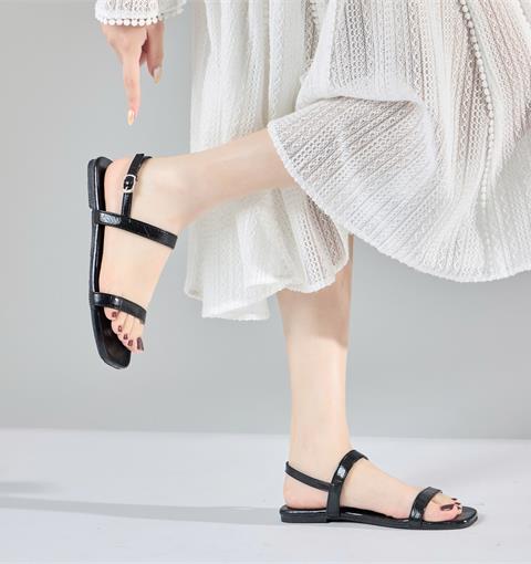 Sandal Nữ MWC E179 - Sandal Đế Bệt Nữ 2 Quai Mảnh Thanh Lịch Đi Học, Đi Chơi, Đi Biển Năng Động, Trẻ Trung, Thời Trang.