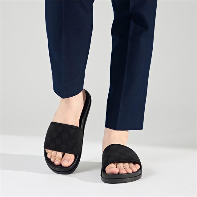 Dép Nam MWC 7952 - Dép Da Nam Dáng Slipper Quai Ngang Rộng Họa Tiết Caro Kẻ Sọc Siêu Bền Đẹp.