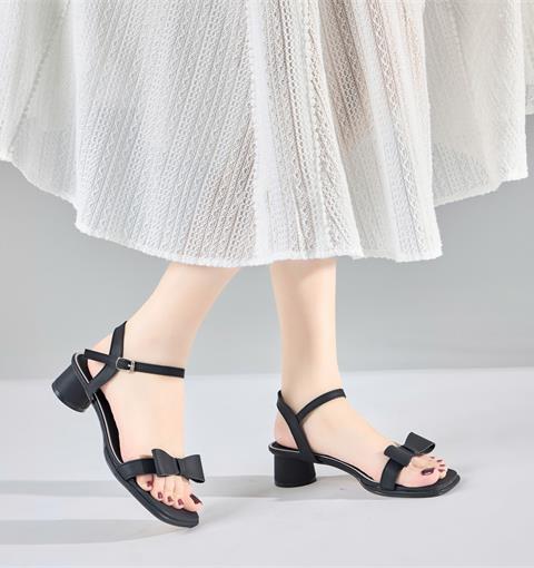 Giày Cao Gót MWC G232 - Sandal Gót Trụ Tròn 5cm, Quai Phối Nơ Bản Thanh Lịch, Vẻ Đẹp Khó Cưỡng Cho Các Nàng Hiện Đại.