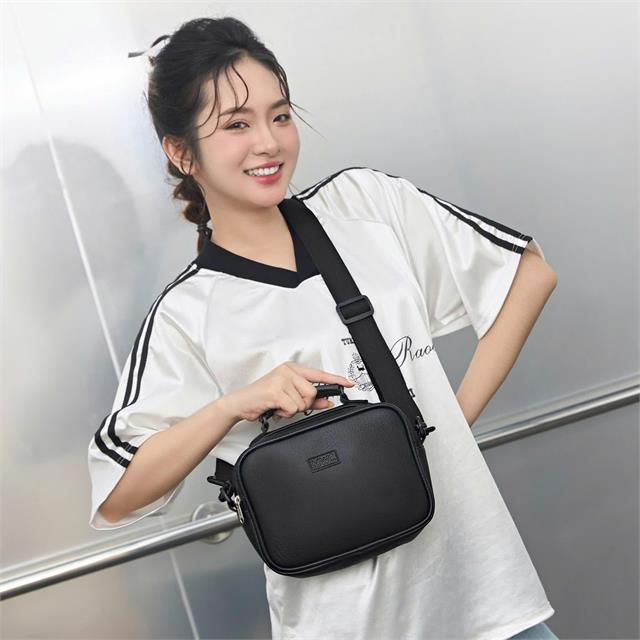 Balô Túi Đeo Chéo MWC 0854 - Túi Da Đeo Chéo Unisex Thời Trang, Tiện Dụng Cho Giới Trẻ Hiện Đại.