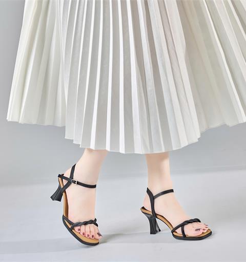 Giày Cao Gót MWC G258 - Giày Sandal Gót Vuông Bo Nhẹ Cao 7cm, Họa Tiết Quai Xoắn Thừng Độc Đáo, Trang Nhã, Thanh Lịch.